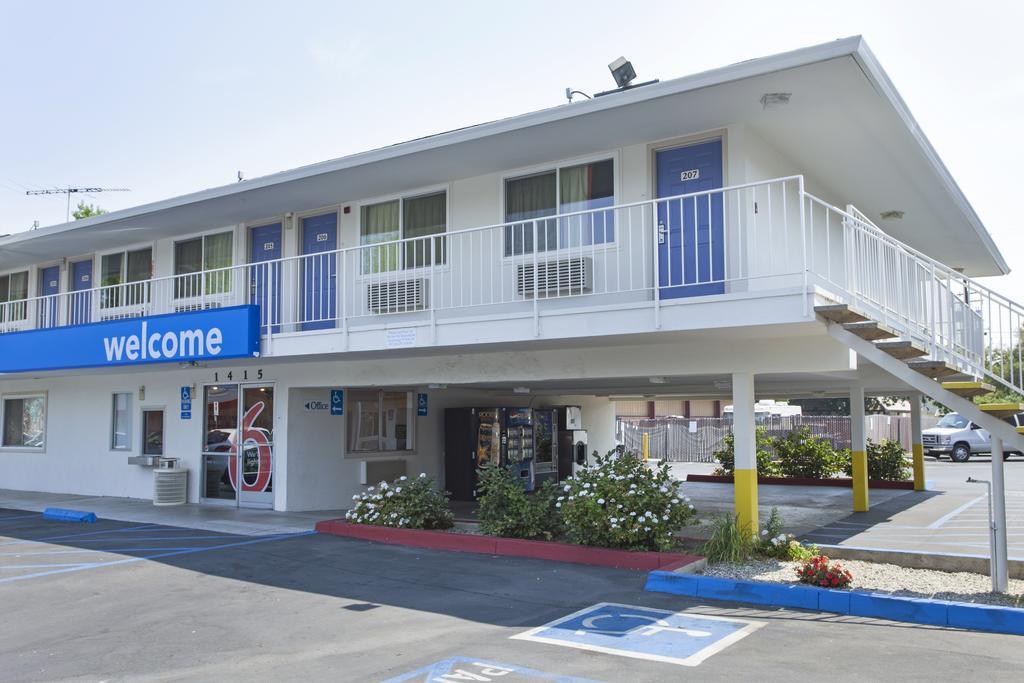 Motel 6 Sacramento, Ca - Downtown ภายนอก รูปภาพ